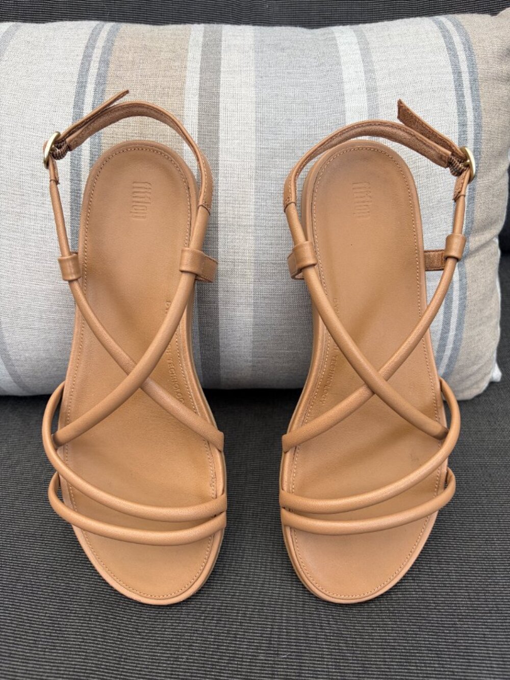FitFlop Gracie Tan Sandal - Women's Size 8.5 - Picture 3 of 8